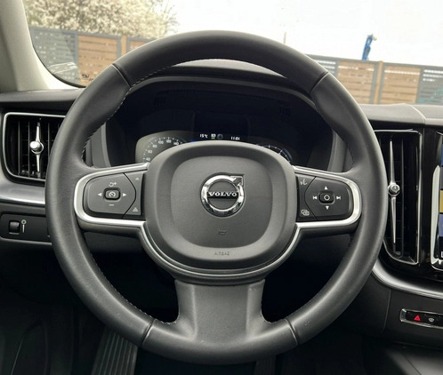 Volvo XC 60 cena 139900 przebieg: 102076, rok produkcji 2019 z Przecław małe 742